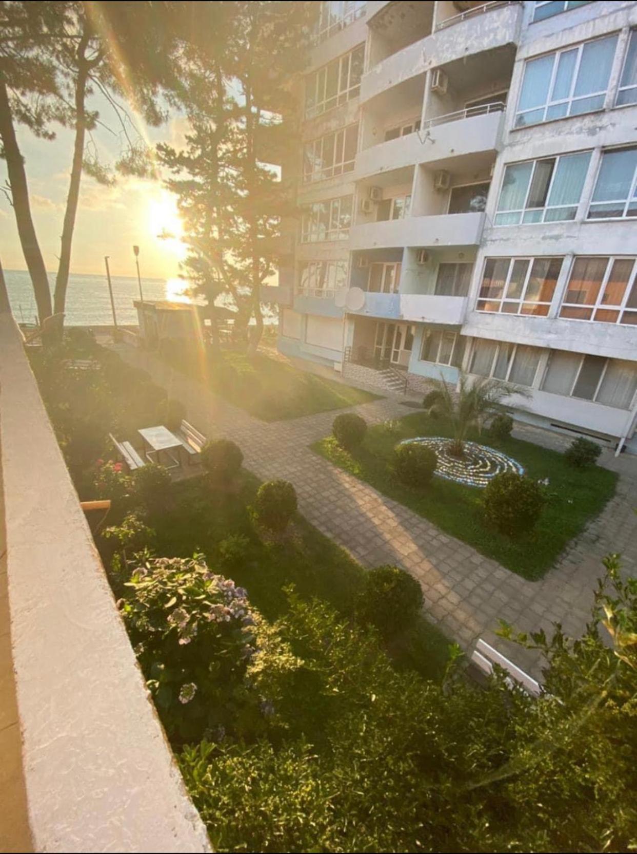 Guest House Orange Кобулеті Екстер'єр фото
